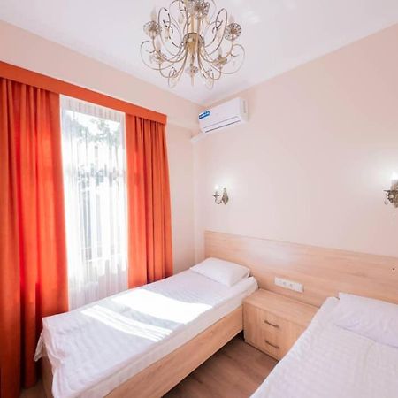 Kaganat Hostel Bishkek Exterior photo