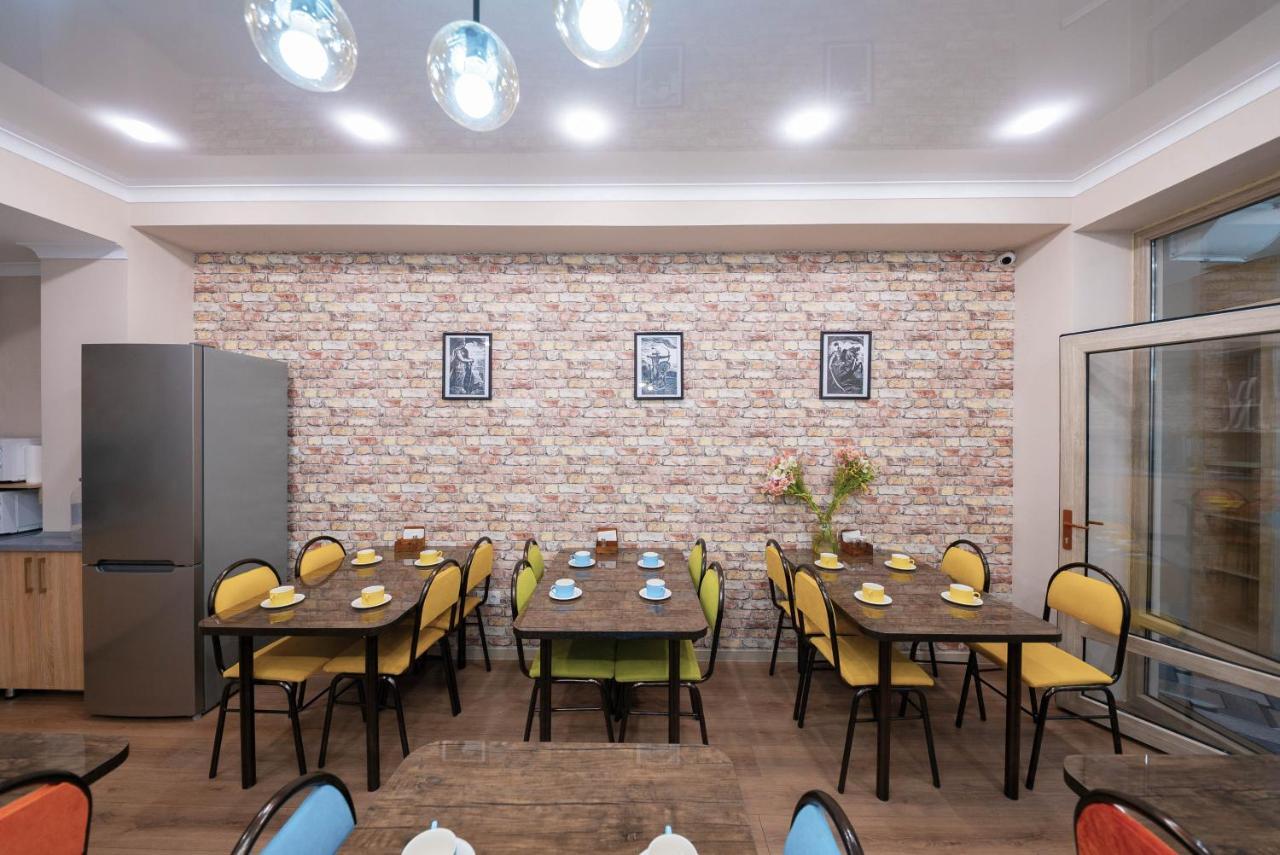 Kaganat Hostel Bishkek Exterior photo