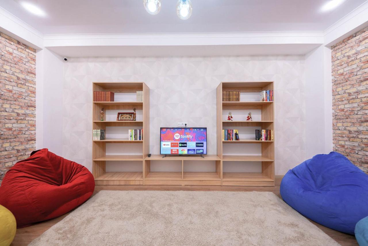 Kaganat Hostel Bishkek Exterior photo